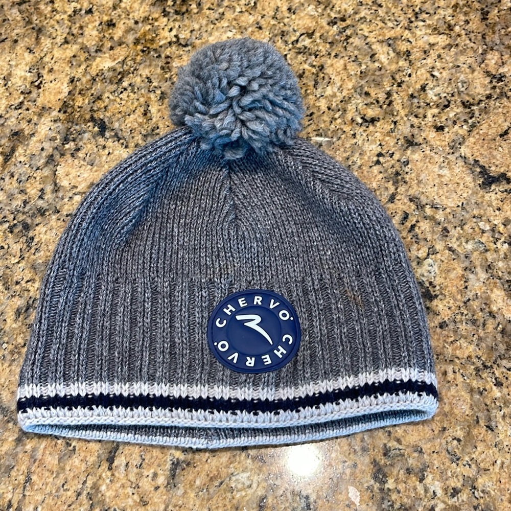 Chervo ski hat - unisex Excellent used condition